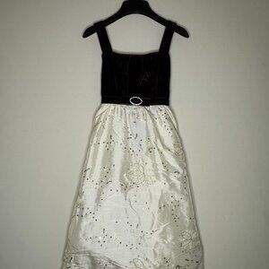 NWT Muñeca Two-Tone Formal Dress (Size 12)